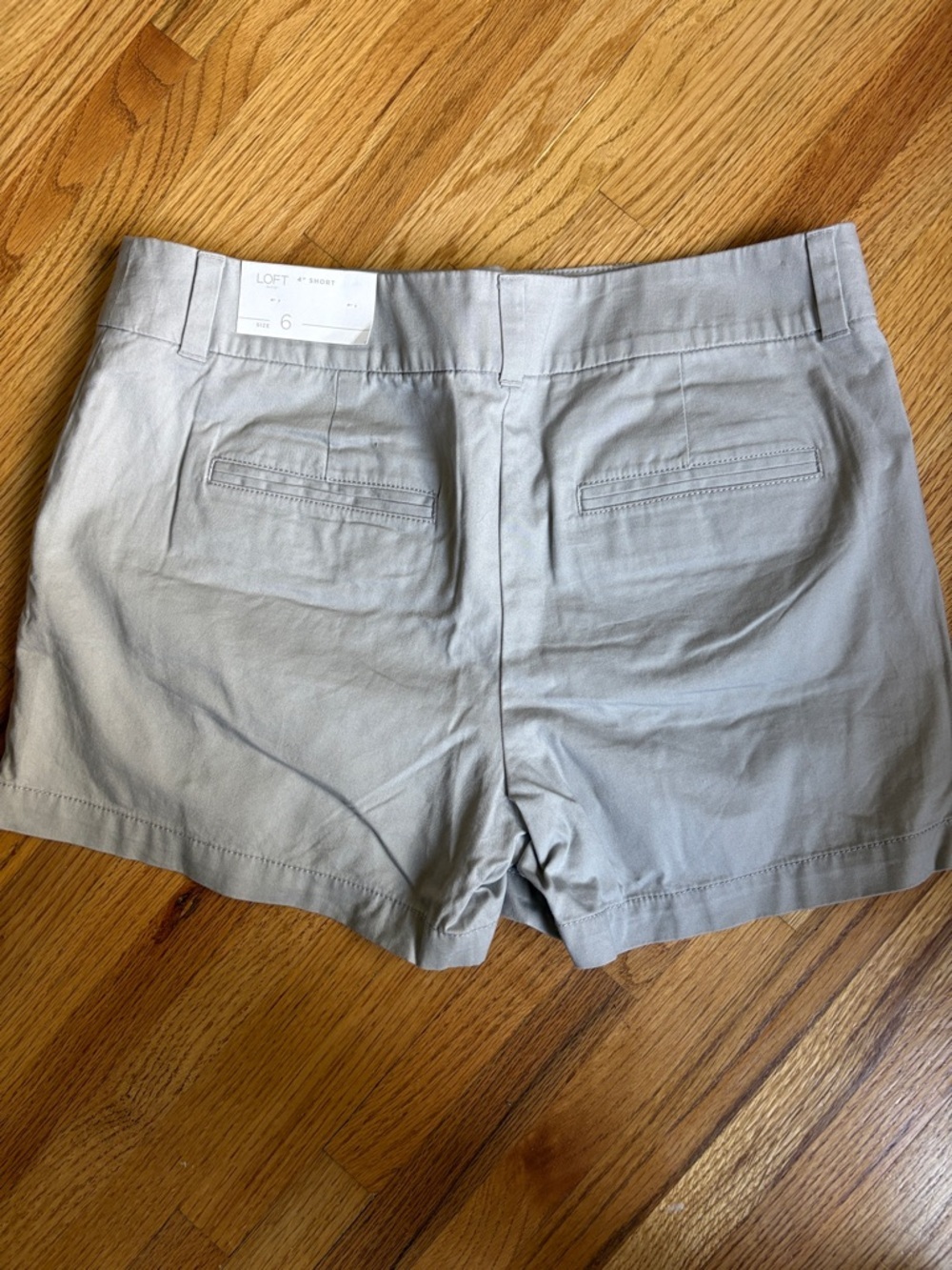LOFT size 6 4” inseamLight Gray Tailored Cotton-Blend Shorts - Picture 2 of 4